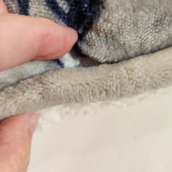 CUDDL DUDS KOHLS Novelty Print Throw Pillow Snowman Christmas Winter 16" x 18" - Picture 2 of 8